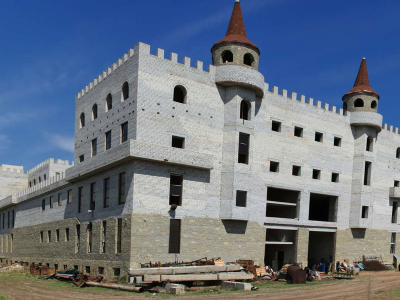 В Тольятти могут достроить торгово-офисный центр «Русский дом»