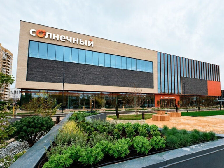 В Краснодаре открылся новый ТЦ «Солнечный»